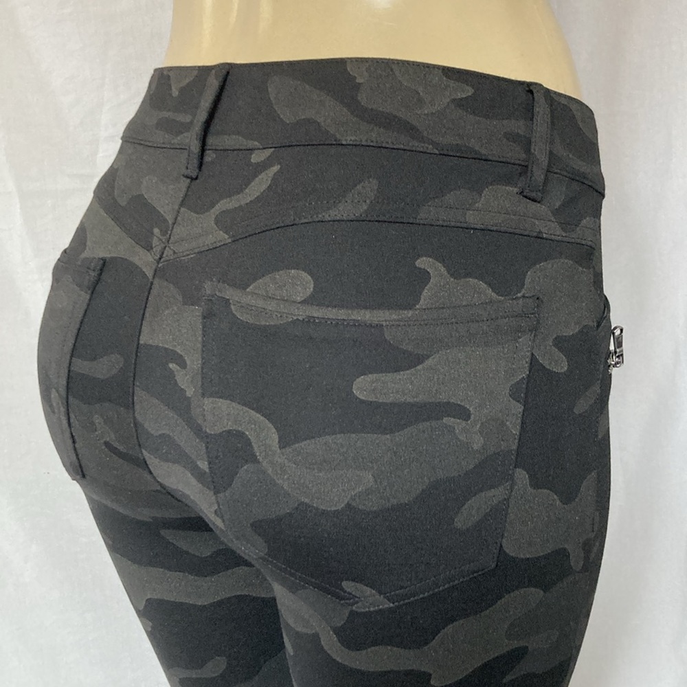 WIT & WISDOM Leggings Women Size 4 Camouflage Ponte Knit Ankle Trousers NWT